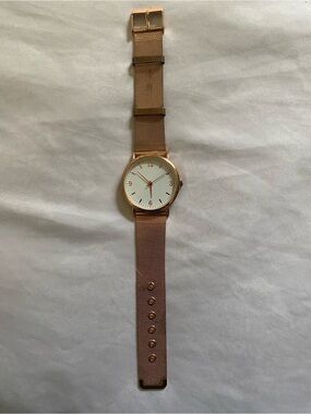 Rose Gold Mesh Watch, no brand new battery